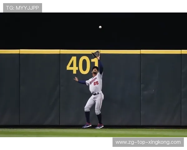 MLB季后赛外野牵制传球直接造成出局：数据驱动下的致胜瞬间