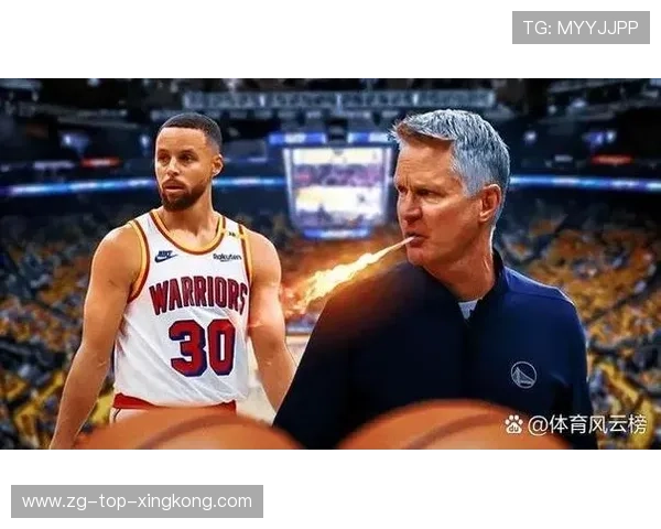 库里绕底线跑动，金州勇士打出配合